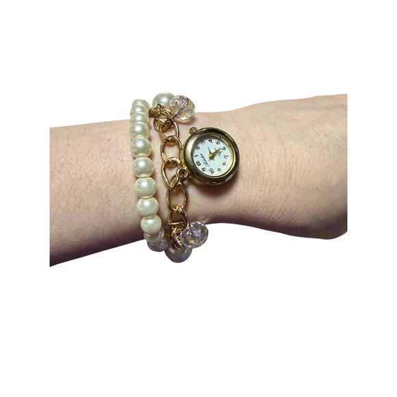 Coquette Pearl Charm Bracelet Watch | Gold Tone Crystal Dangle | New Battery - Picture 3 of 6